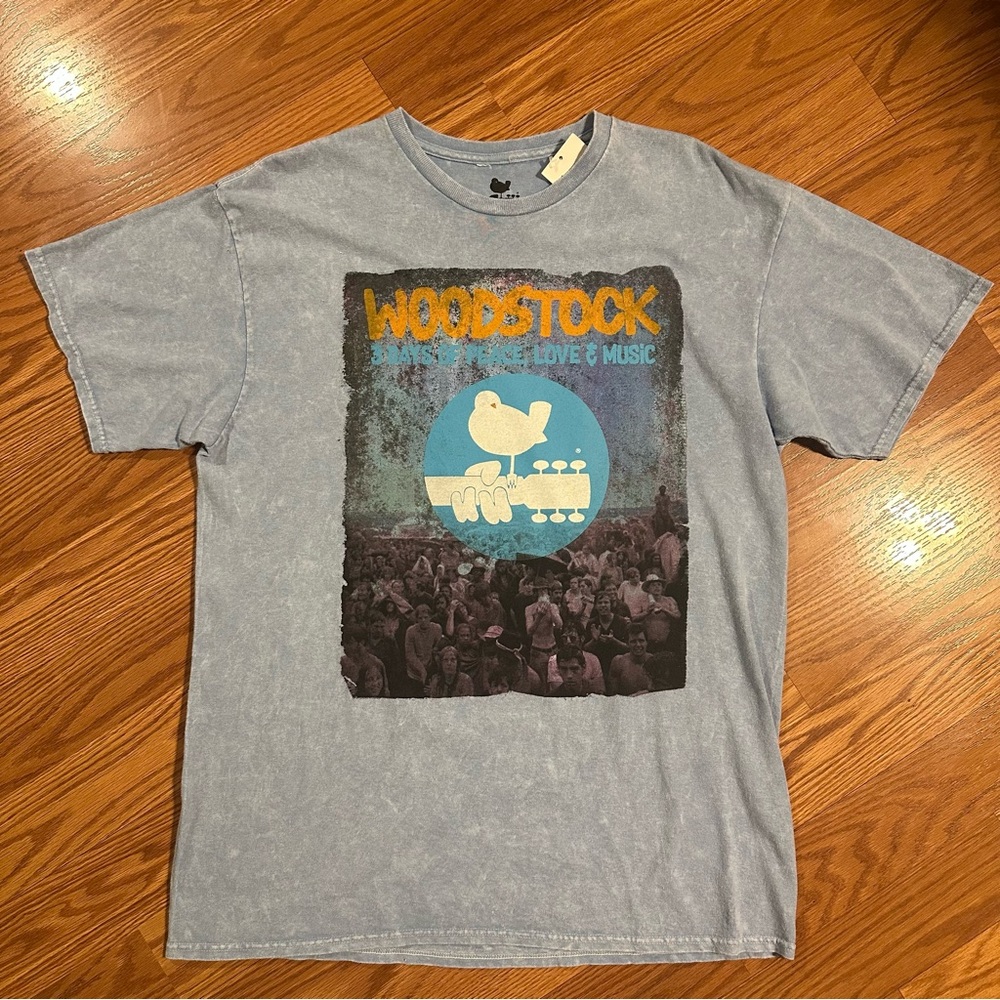 NWT Woodstock Graphic T-Shirt in Blue Size M